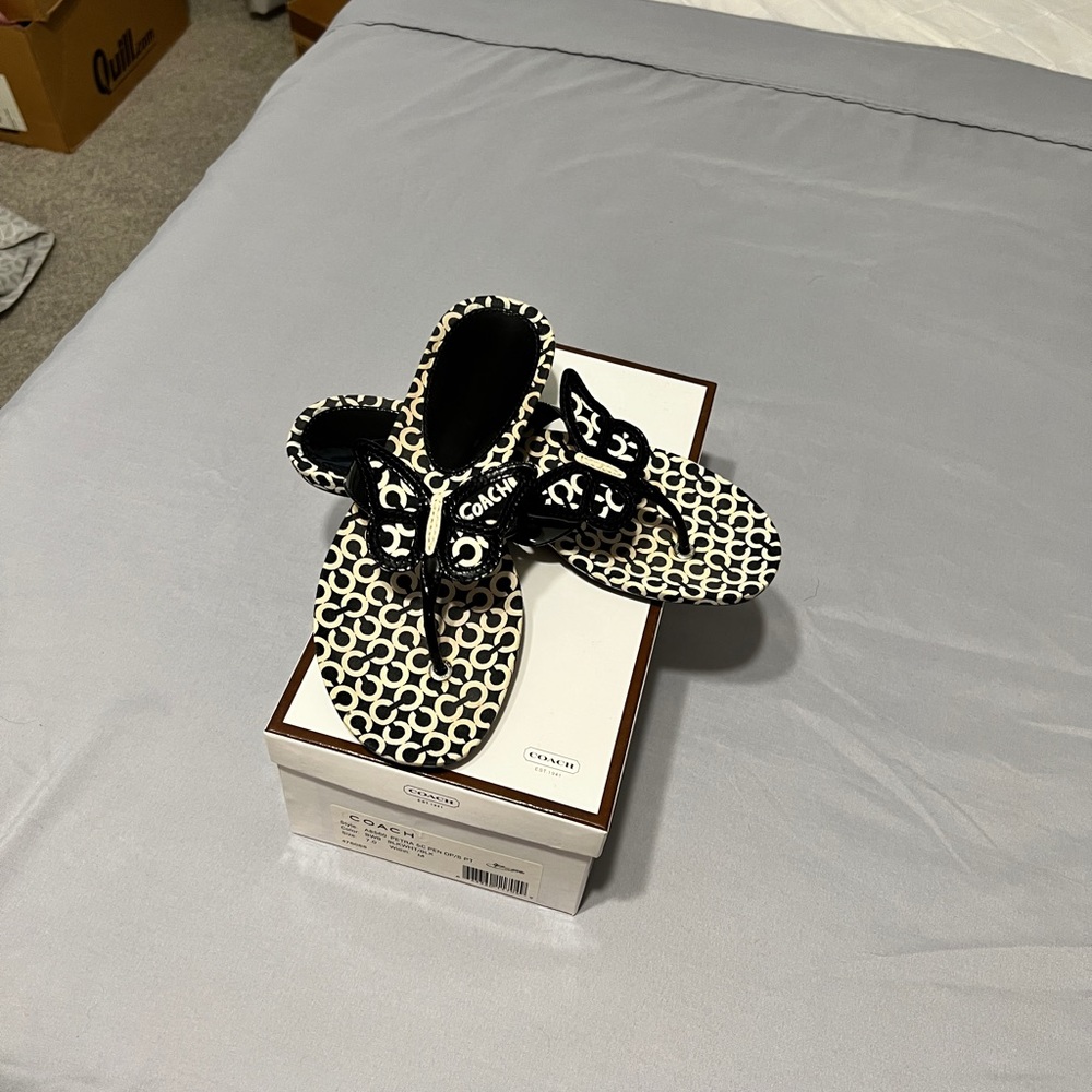 Authentic Coach Petra sandals - Picture 2 of 6